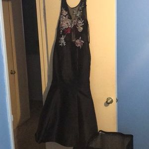Long black prom dress